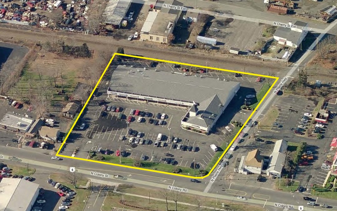Wallingford Retail Center Fetches $2.1M