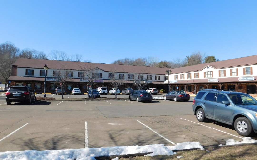 Swimming Pool Provider Joins Cheshire’s Country Plaza