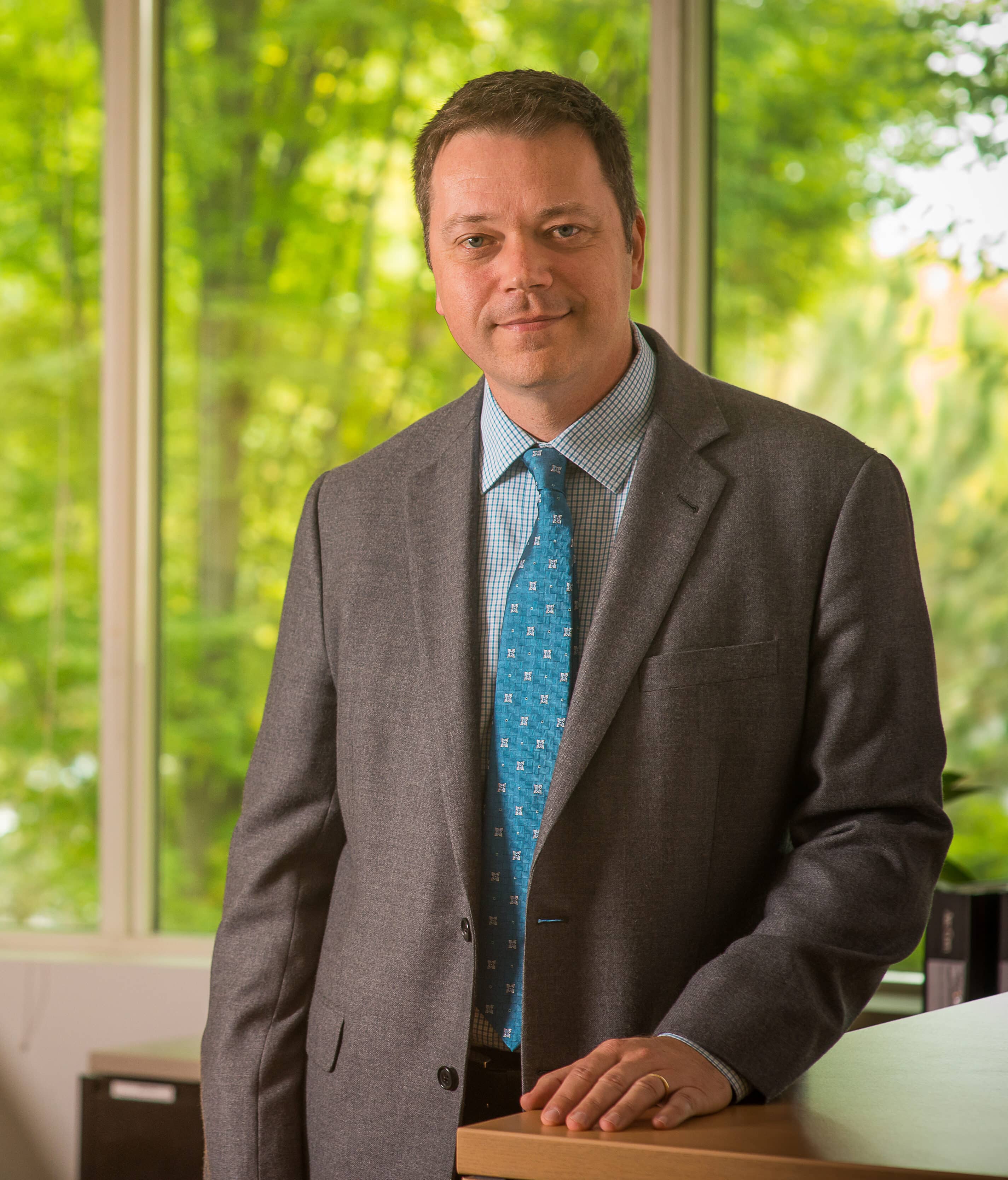 Mark Rhoades Commercial Record