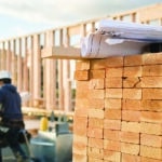 Traders Bet on Builder Stocks Despite Slowing Housing Market