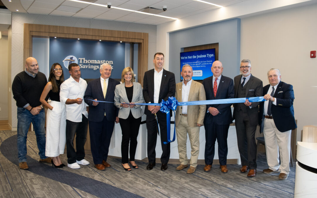 Thomaston Savings Renovates Middlebury Branch